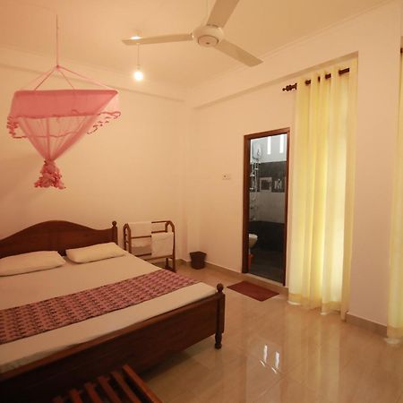 Renuka Inn Kandy Exterior photo