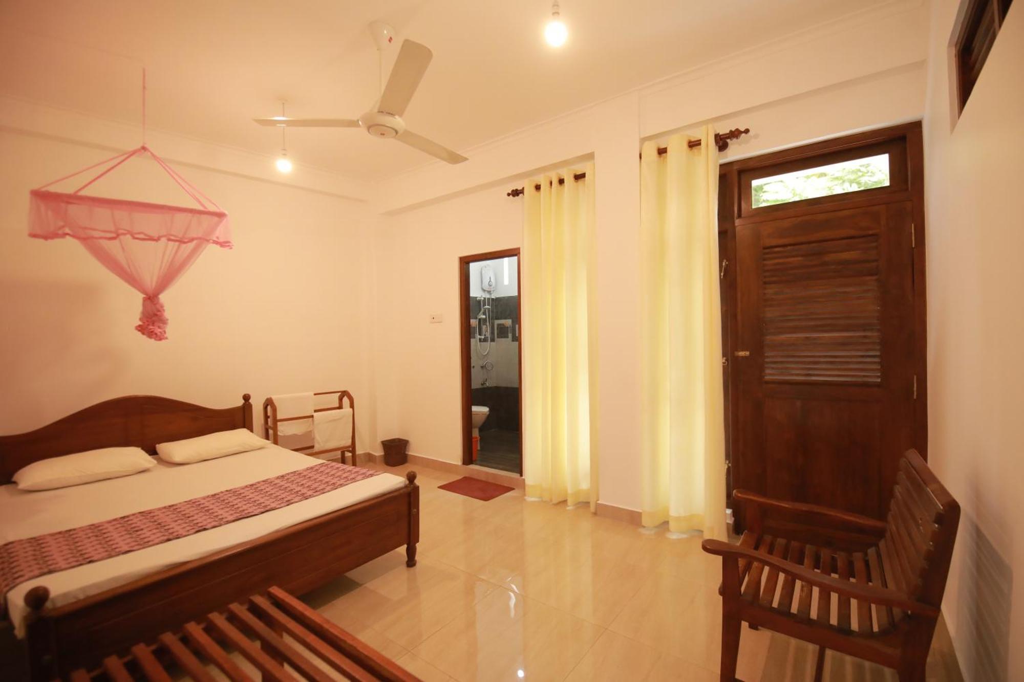 Renuka Inn Kandy Exterior photo